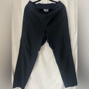 Athleta cargo pant. Black. Size 12